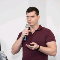 V-Armed Employee Daniel Rolnik's profile photo