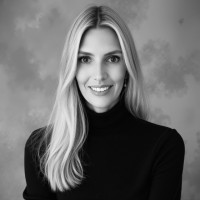 Various Companies & Startups Employee Becs Beslee's profile photo