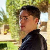 Viktor Hallén Email