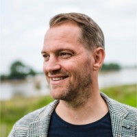 Raimond Bakkes Email & Phone Number