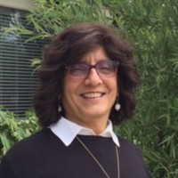 Vivian Sauer Email & Phone Number