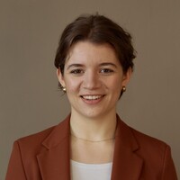 Carolin Greshake Email