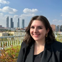 Lucia Solana Email