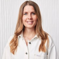 Nellie Lindeborg Email