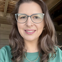 EdgarStat Employee Julia Vasconcellos's profile photo