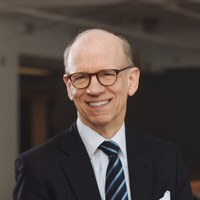 Charles Moore E-Mail & Telefonnummer