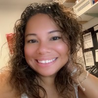 Express Factory Outlet Employee Tracy Smith's profile photo