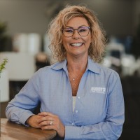 Buddy's Home Furnishings Employee Nina Shively's profile photo