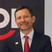Roberto Suárez Santos Email