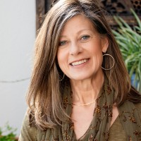 Holly Woods Email & Phone Number