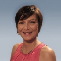 Célia Peralta Email