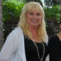 Brin Glass Company Employee Lisa Weese's profile photo