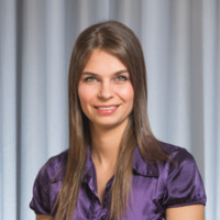 Anna Davies Email & Phone Number