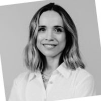 Waldencast Employee Elisabeth Milan's profile photo