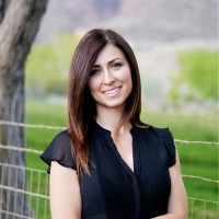 United Country Employee Valerie Siler's profile photo