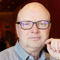 Amazon Lab126 Employee Robert Curtis's profile photo