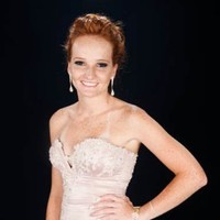 Bruna Junckes Email