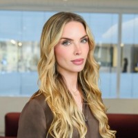 Chloe Simon Email & Phone Number