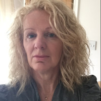 Funky Pigeon Employee Julie Gledhill's profile photo