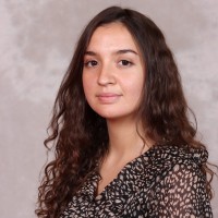 Yole SystemPlus Employee Rayane Mazari's profile photo