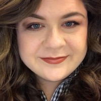 Knotty-Pallet Employee Courtney Friedrichsen's profile photo