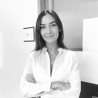 Sunday Riley Employee Josefin Bernhardsson's profile photo