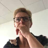 Nancy van Velthoven Email