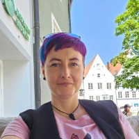 Marianne Collier Email