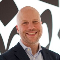 E-mail e número de telefone de Fahed Bizzari