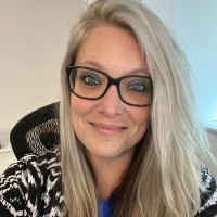 Stephanie Suessegger Email
