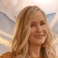 Jencen Architecture Employee Lori Borlin's profile photo