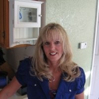 Message Broadcast Employee Cindi Willis's profile photo