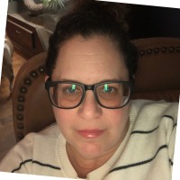 Creating Vibrant Days Employee Beverly Smith's profile photo