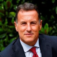 E-mail e número de telefone de Stefano Scabbio