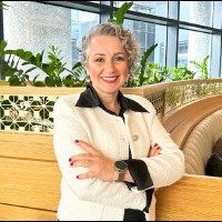 Seda İbişoğlu Email