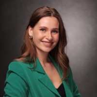 Caroline Simpson Email & Phone Number