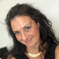 Making Waves Employee Susan Candia's profile photo