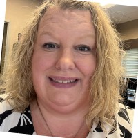 Nutrition Service Employee Tami Uhl's profile photo