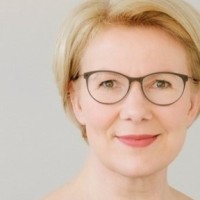 Sandra Kuehberger Email