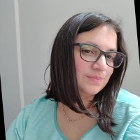 Daniela Laca Email