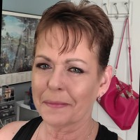 Radiant Global Logistics, Inc. Employee Tina Busch-Chesny's profile photo