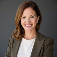 RE/MAX Results STL Employee Sarah Scheu's profile photo