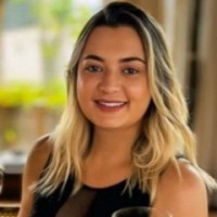 Núbia Vidal Email