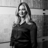 Tile Republic Employee Jessica Lowe's profile photo