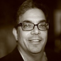 E-mail e número de telefone de Matthew Curtis