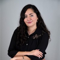 Fernanda R. Email