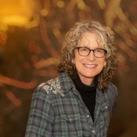 Victoria Price Email & Phone Number