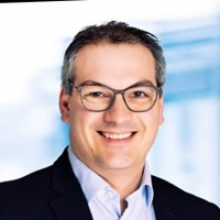 Petter Skjelsbæk Email