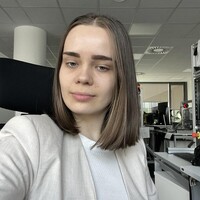 Orsolya Ruzsin Email