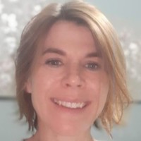 Deidre de Vos Email